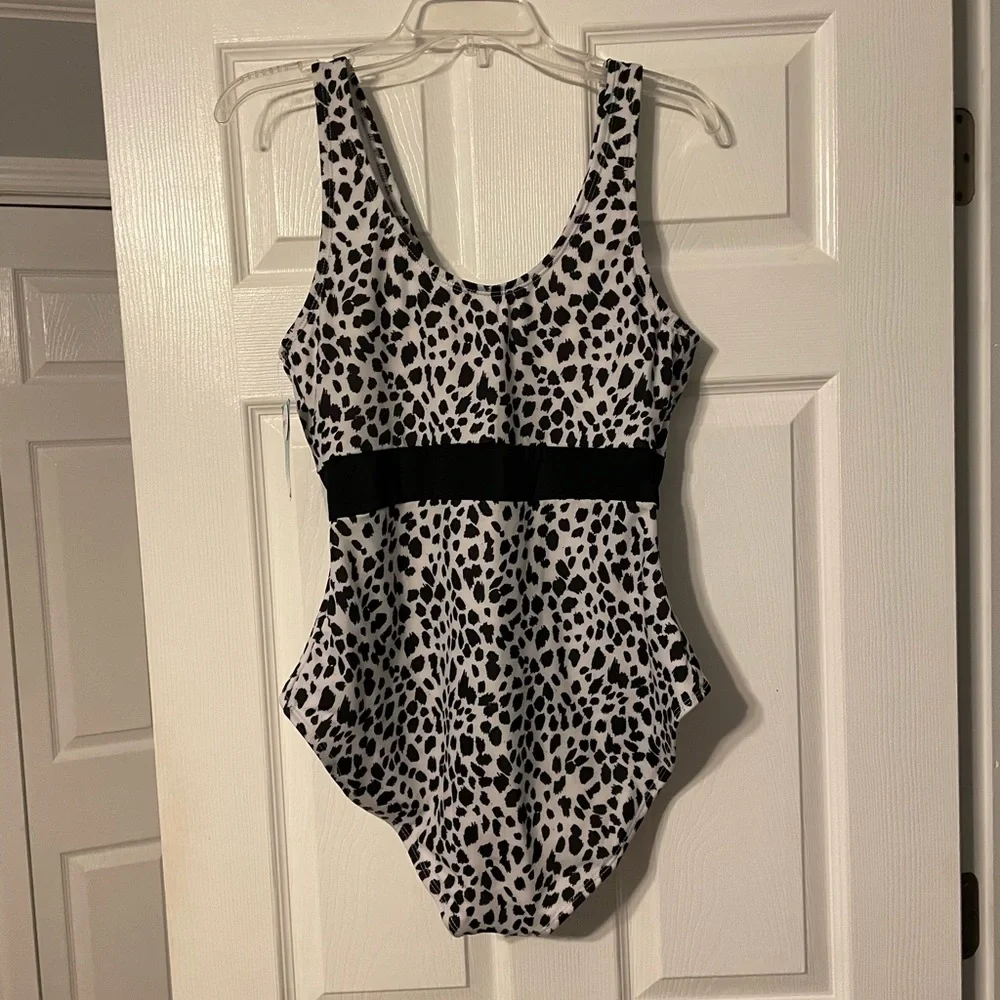 NWT Outdoor Oasis Animal Print Swimsuit